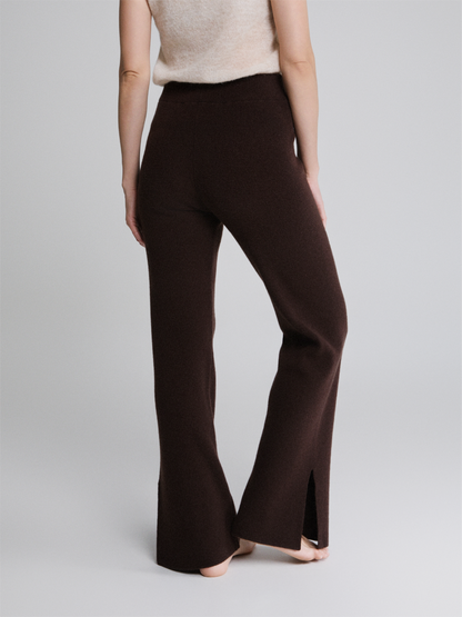 Pantaloni lunghi in maglia color cioccolato intenso Selen
